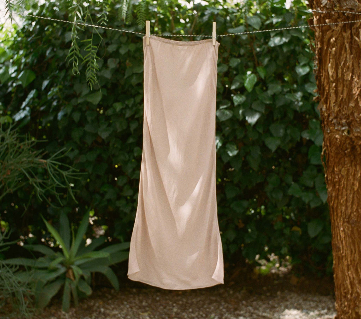 Long Skirt Slip in Conch