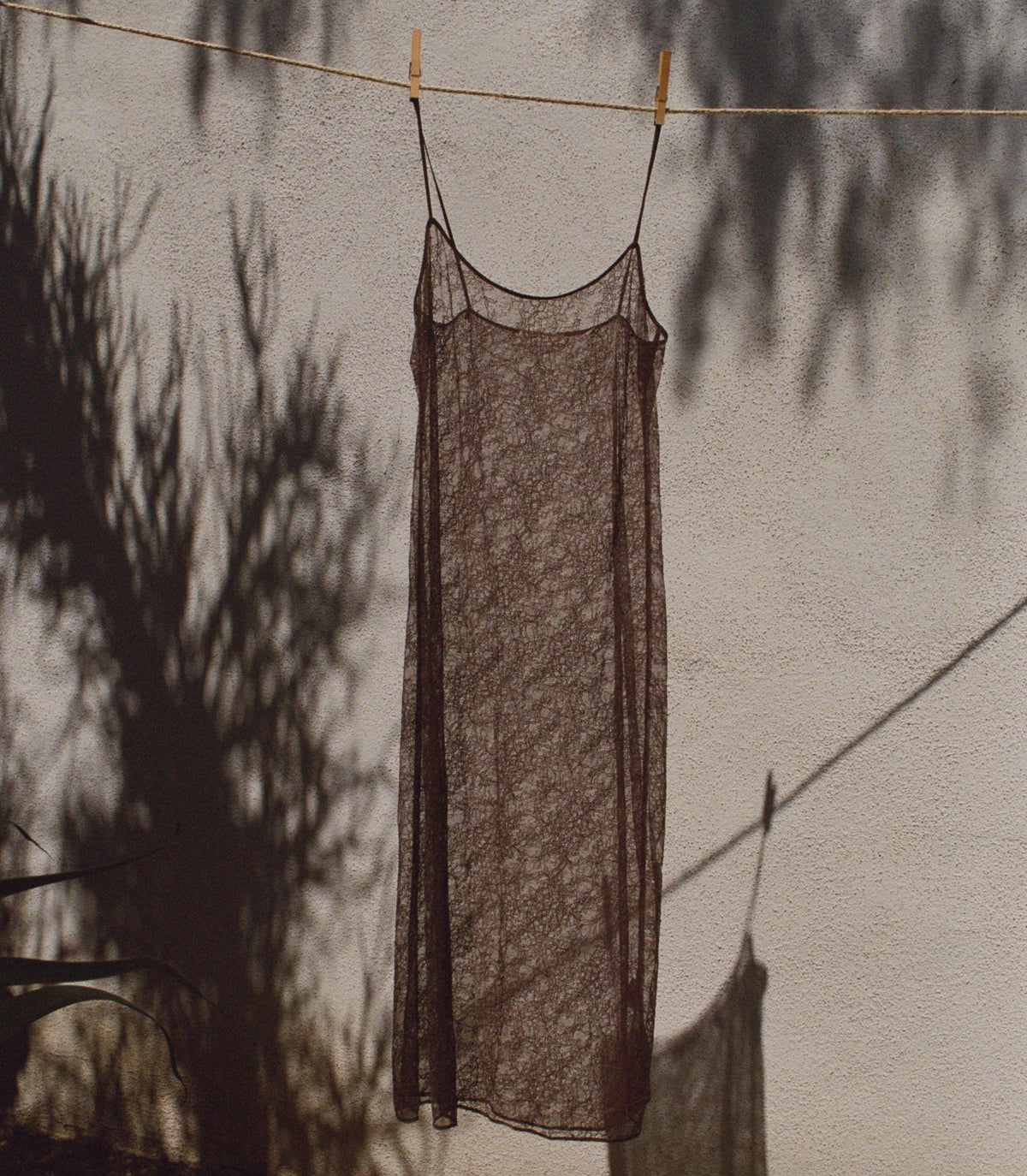 Amedine Slip in Umber