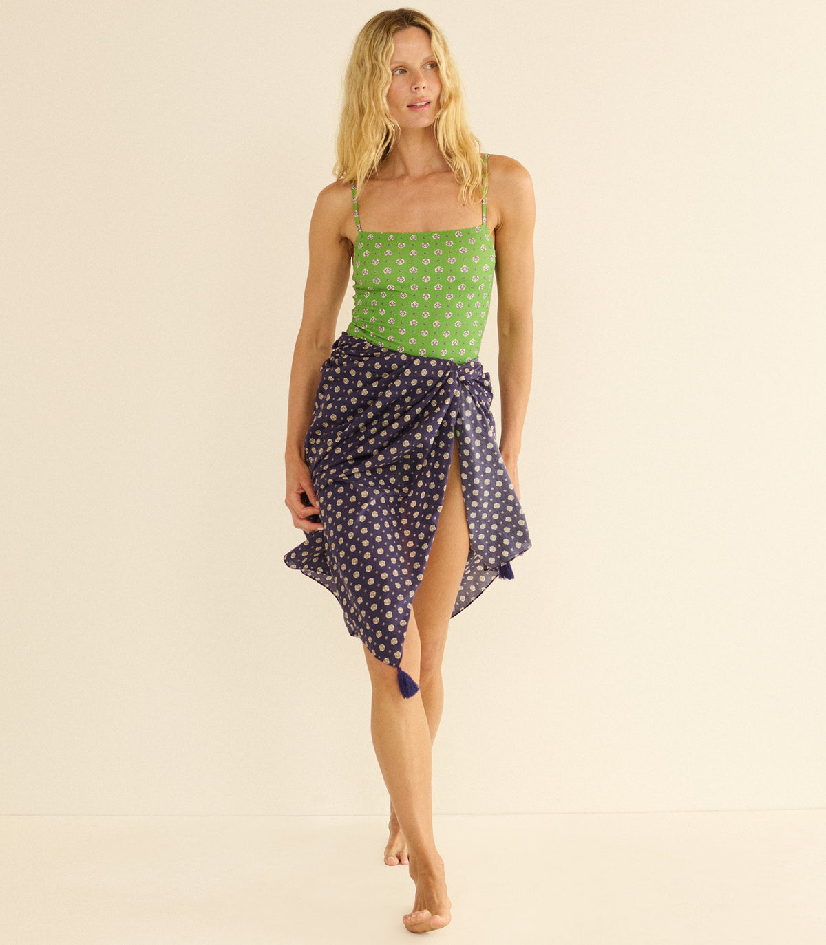 Cascais Sarong in Navy Cadiz Foulard, view 3