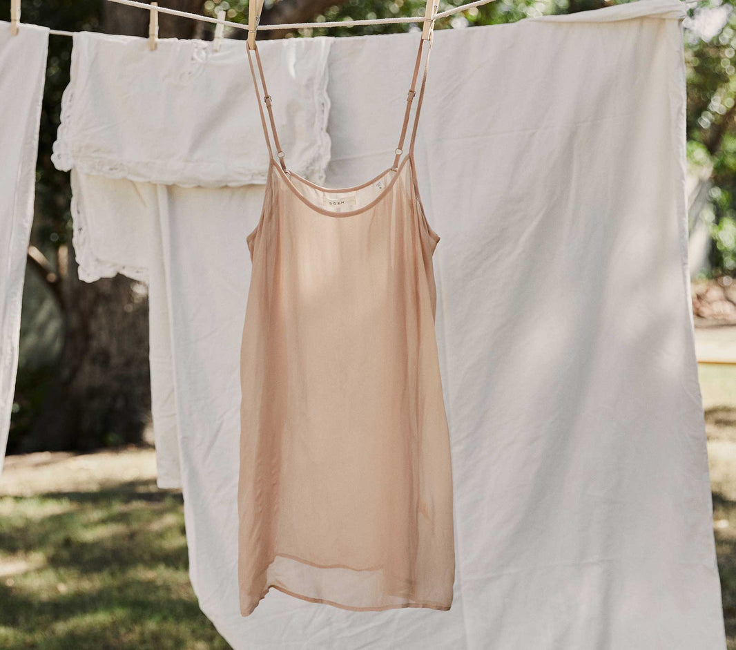 Short Scoop Neck Slip in Conch