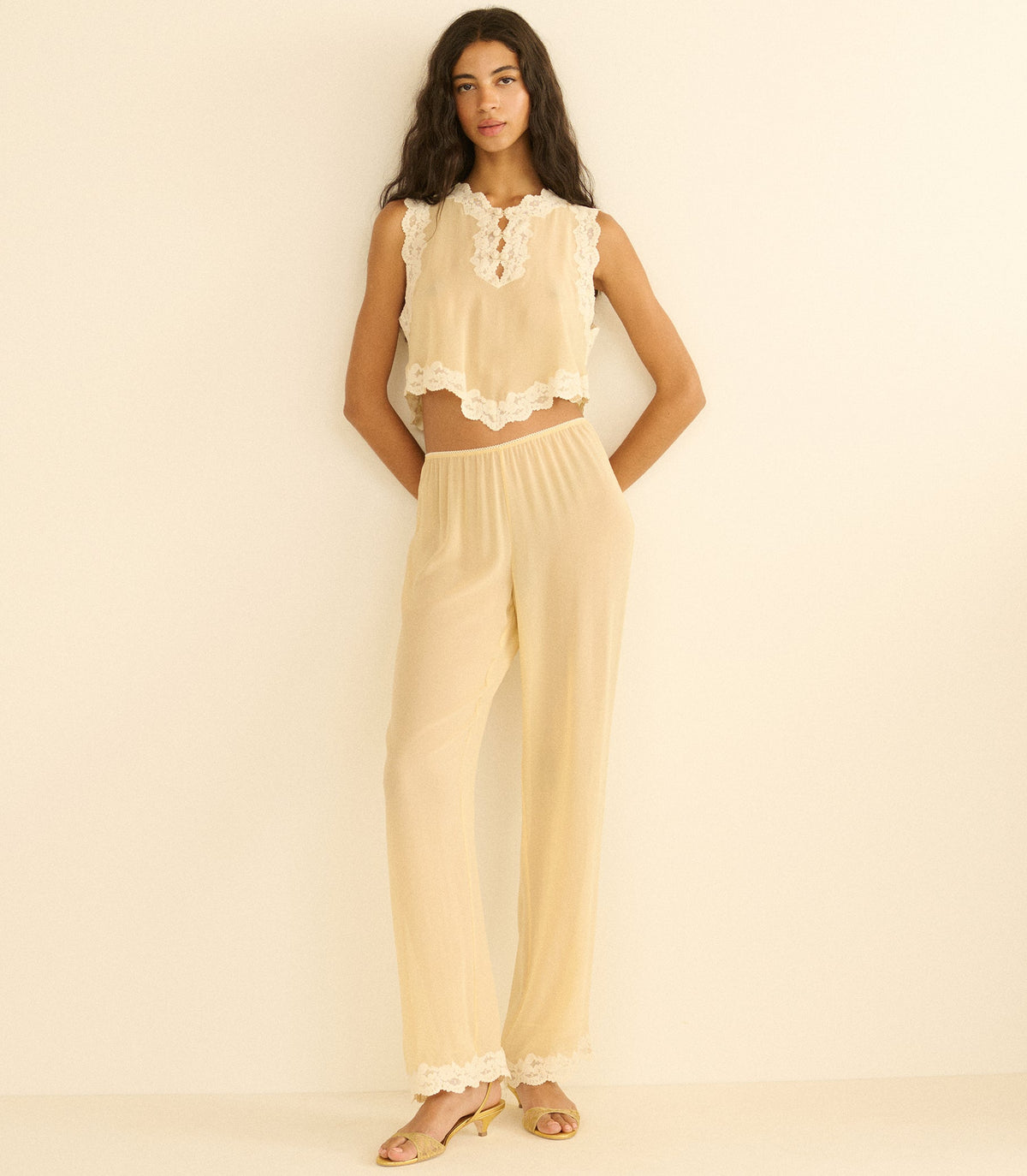Felise Pant in Shell