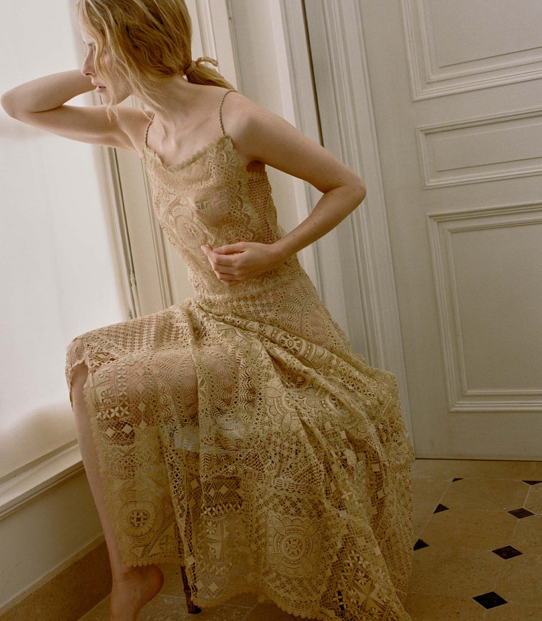 Handkerchief Anniversary Dress in Paille