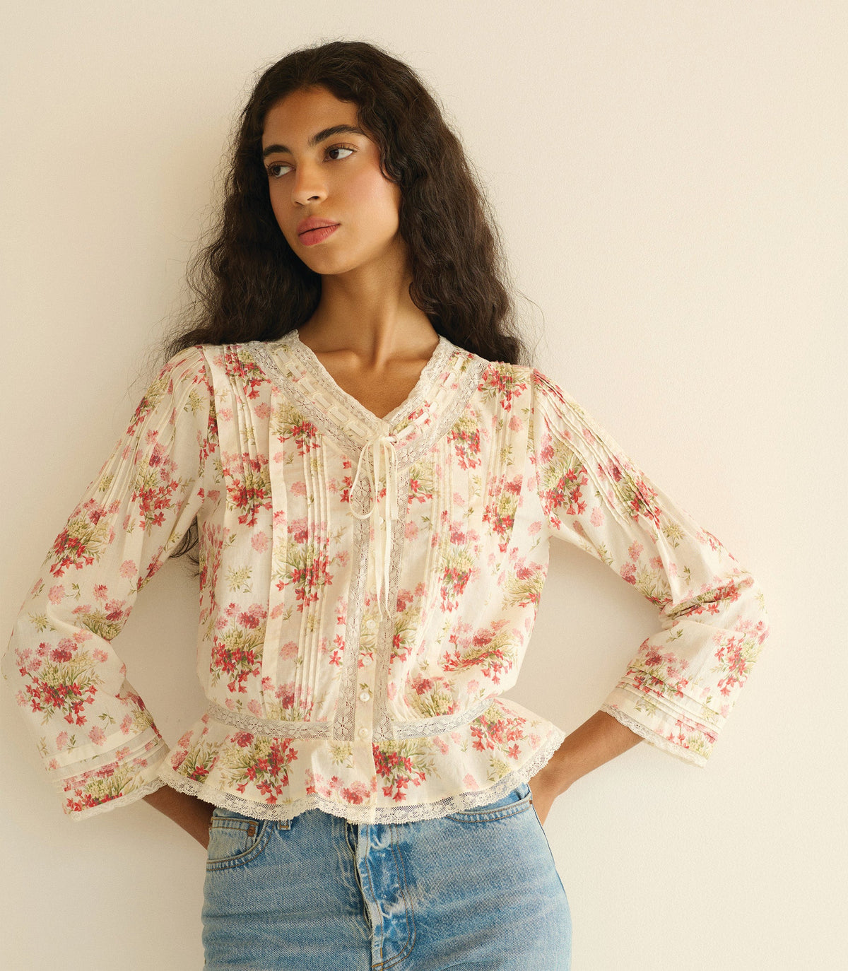 Hillock Top in Ivory Lantana Floral, view 2