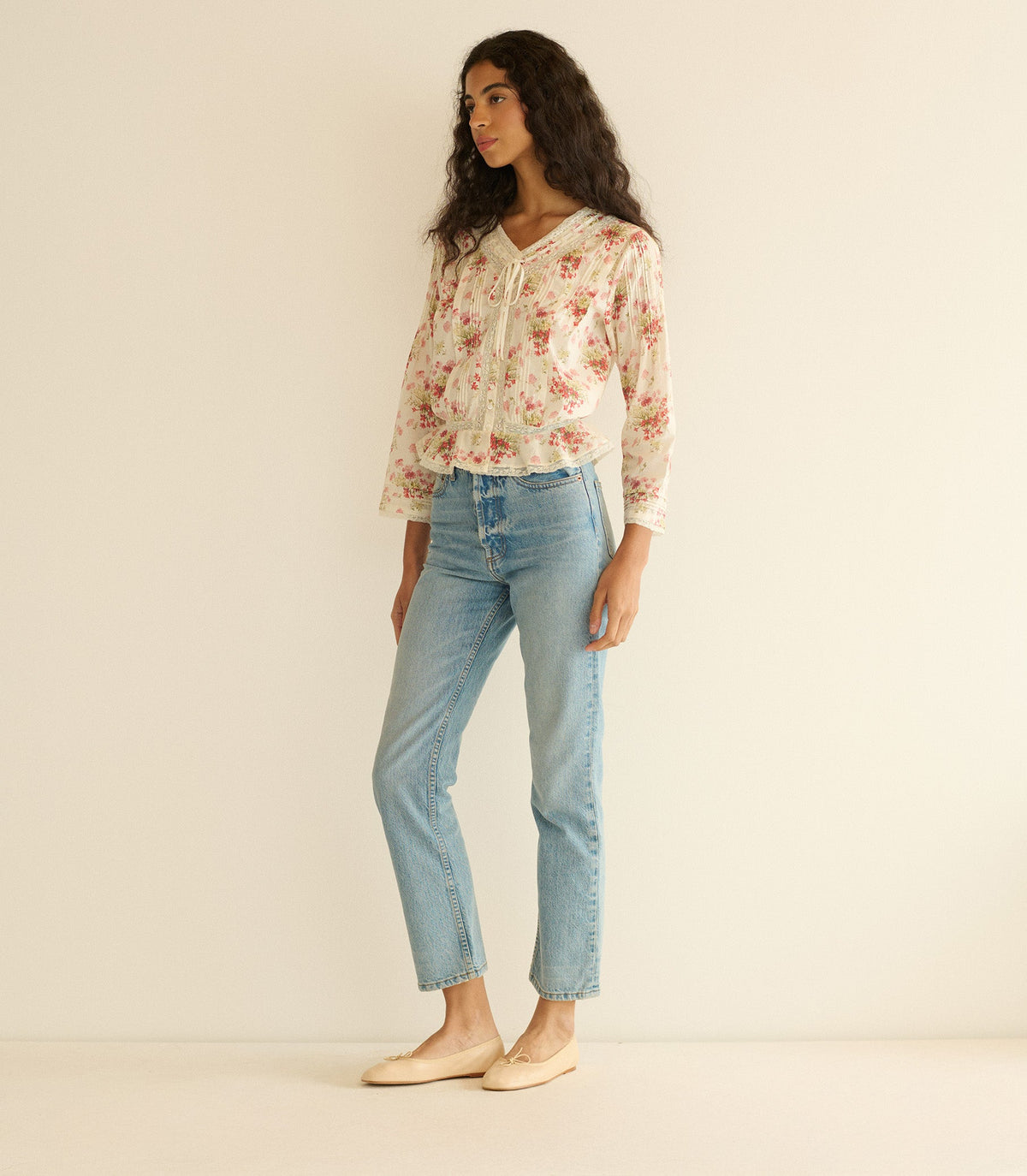 Hillock Top in Ivory Lantana Floral, view 3