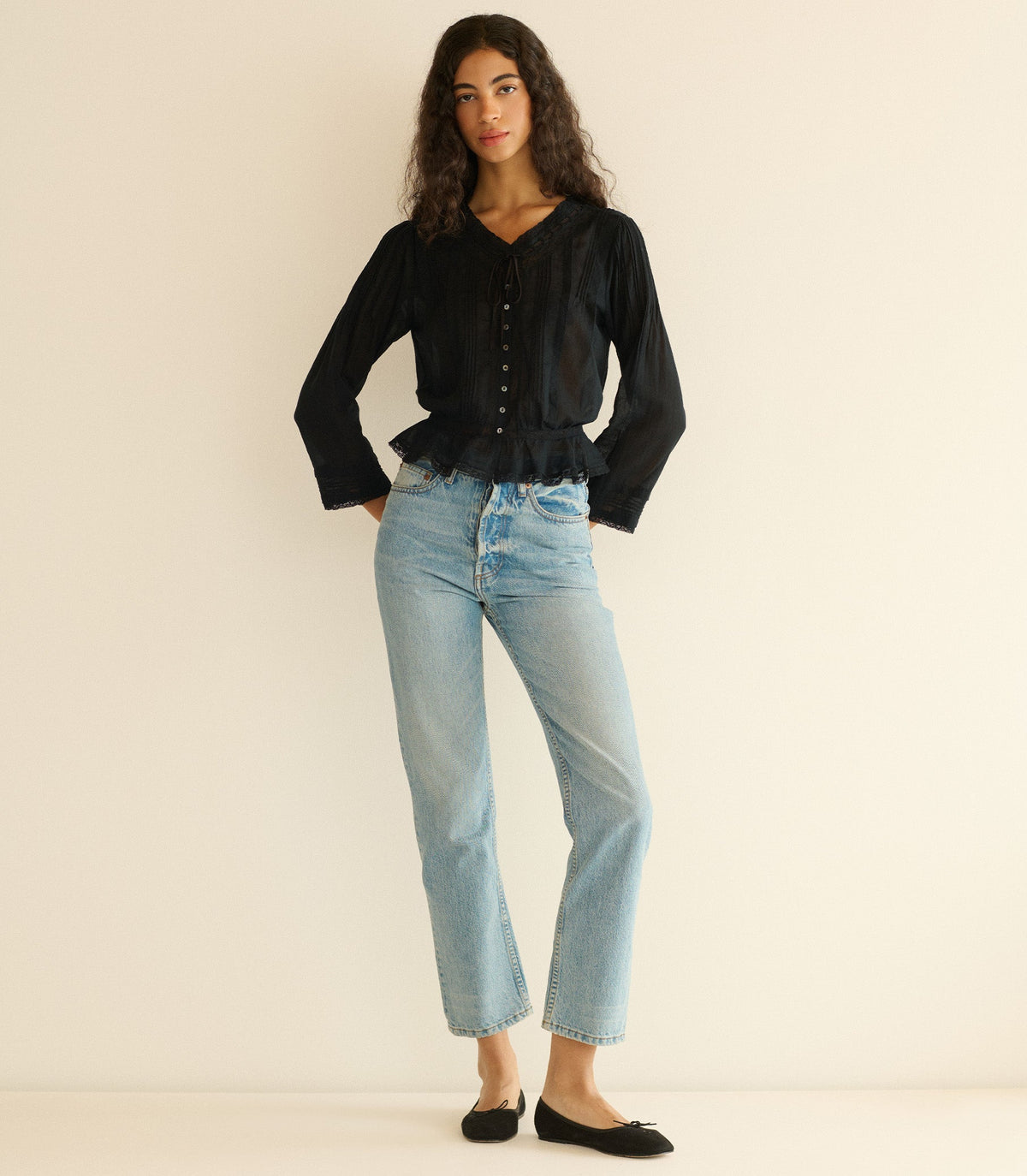 Hillock Top in Black, view 2