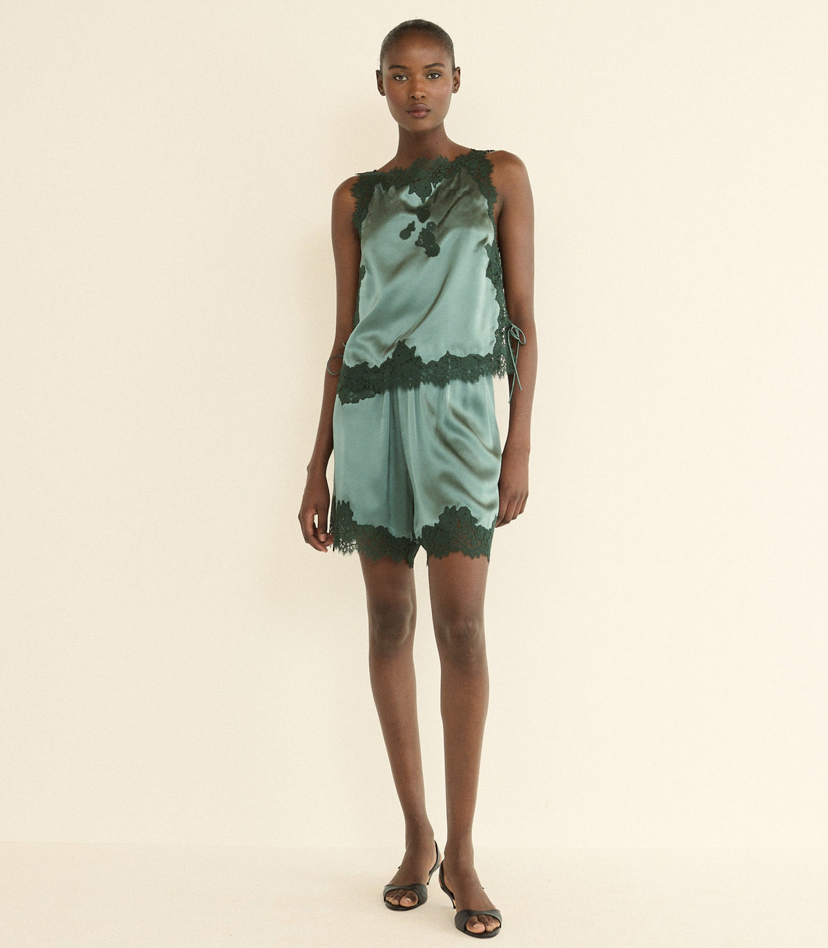Irsa Short in Dulac Green, view 5