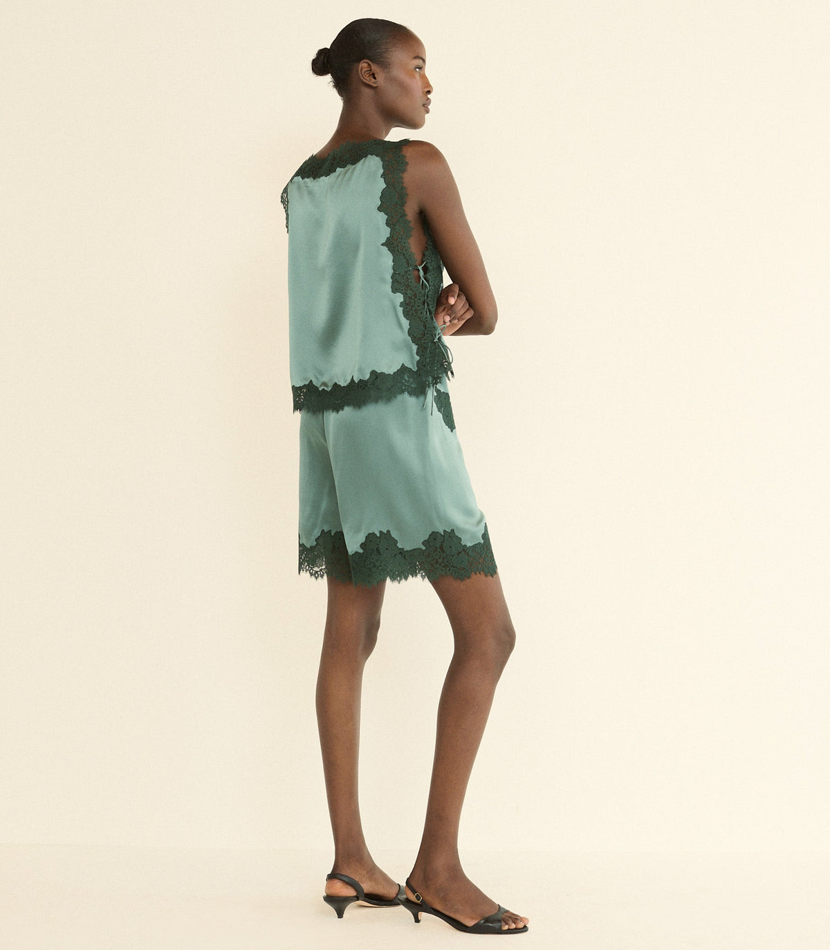 Irsa Short in Dulac Green, view 4