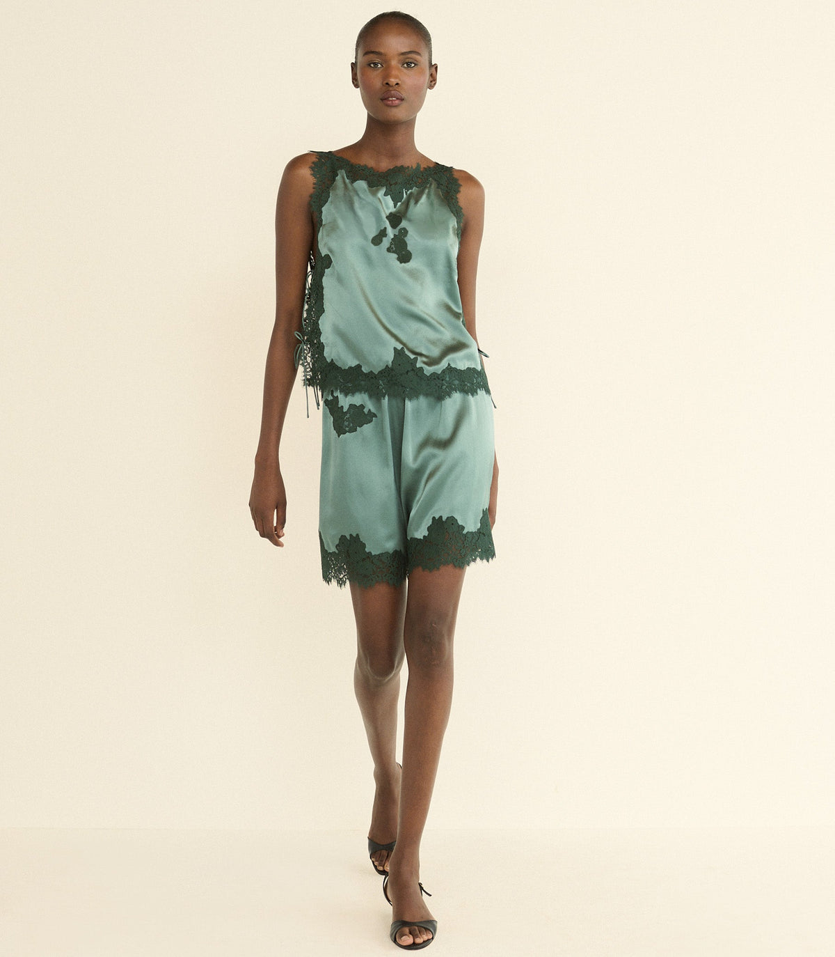 Irsa Short in Dulac Green, view 3