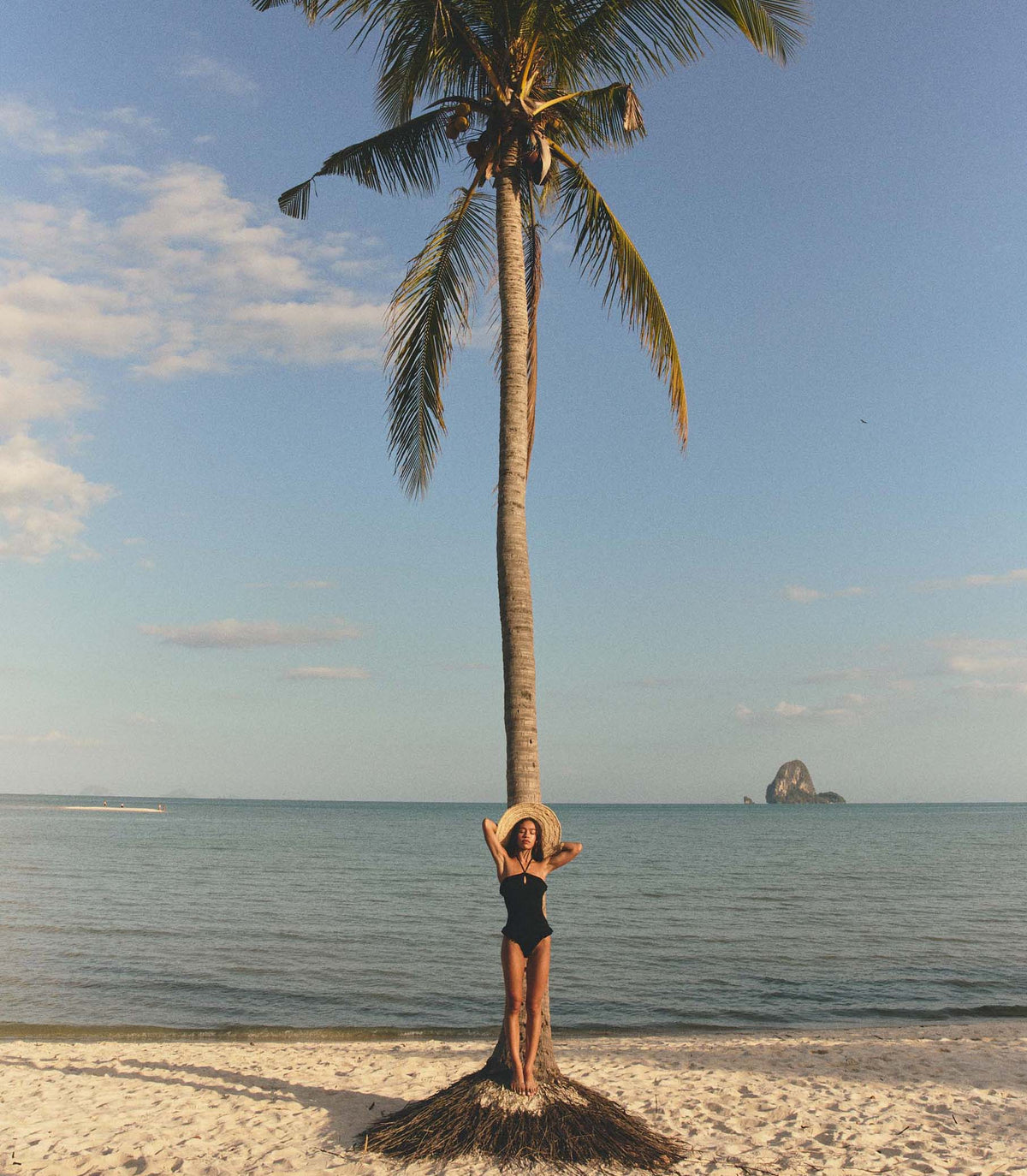 Isla Maillot in Black, view 6