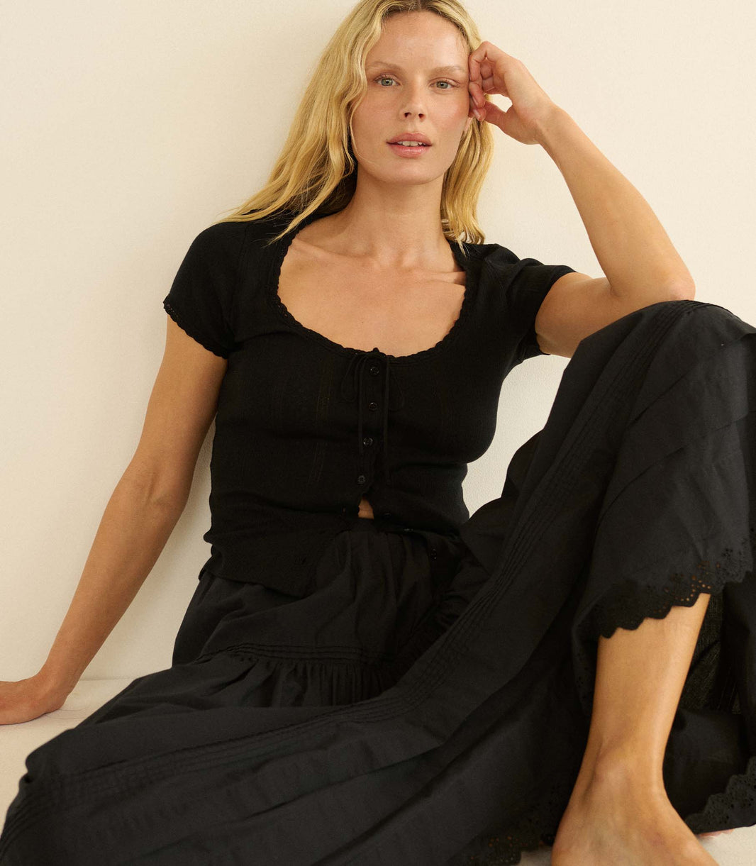 Lara Tee in Black