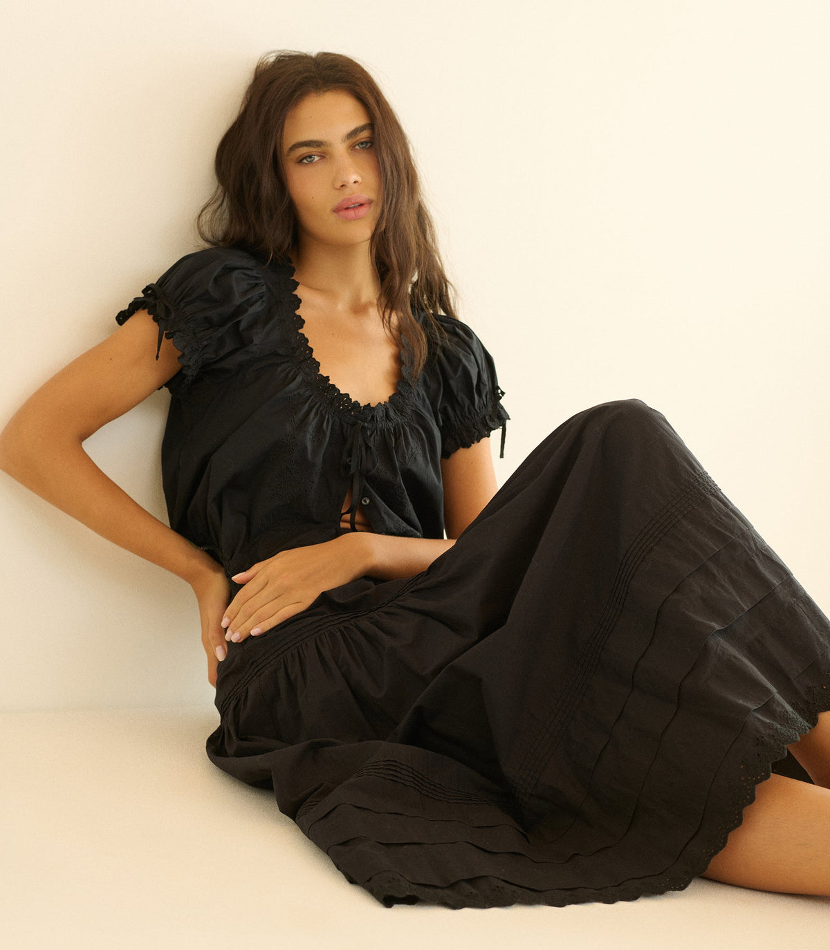 Nera Top in Black, view 3