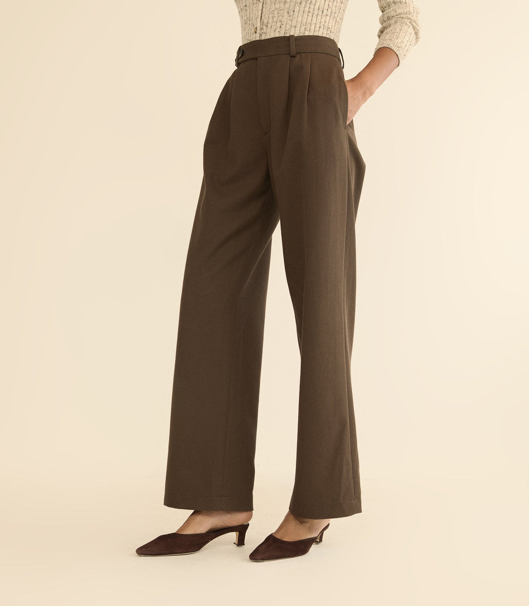 Sheridan Pant in Oakwood
