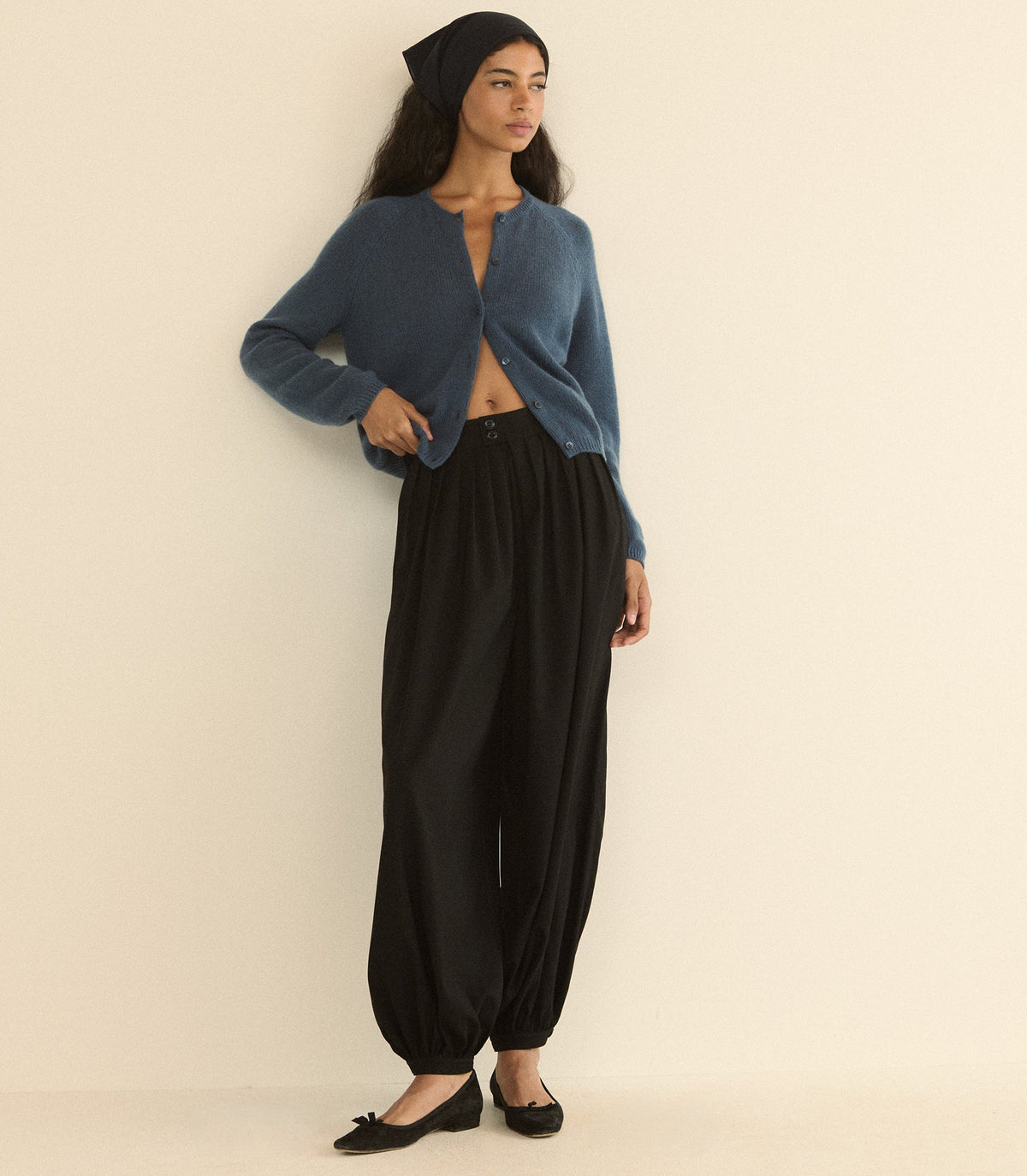 Theonie Pant in Black, view 6