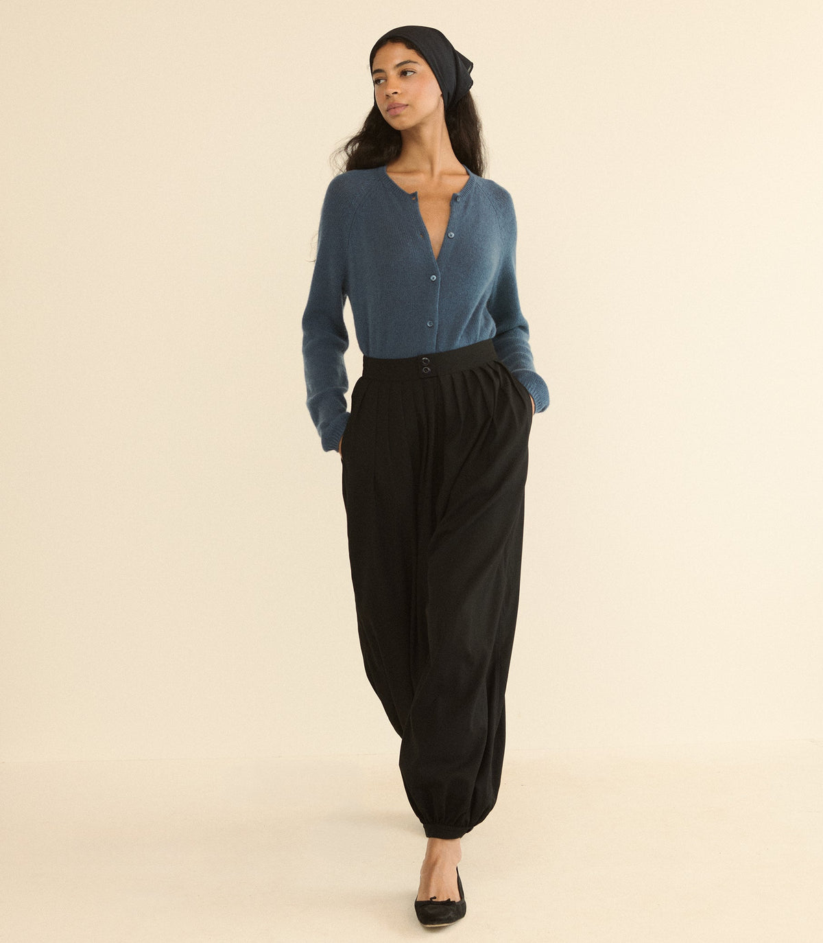 Theonie Pant in Black, view 5