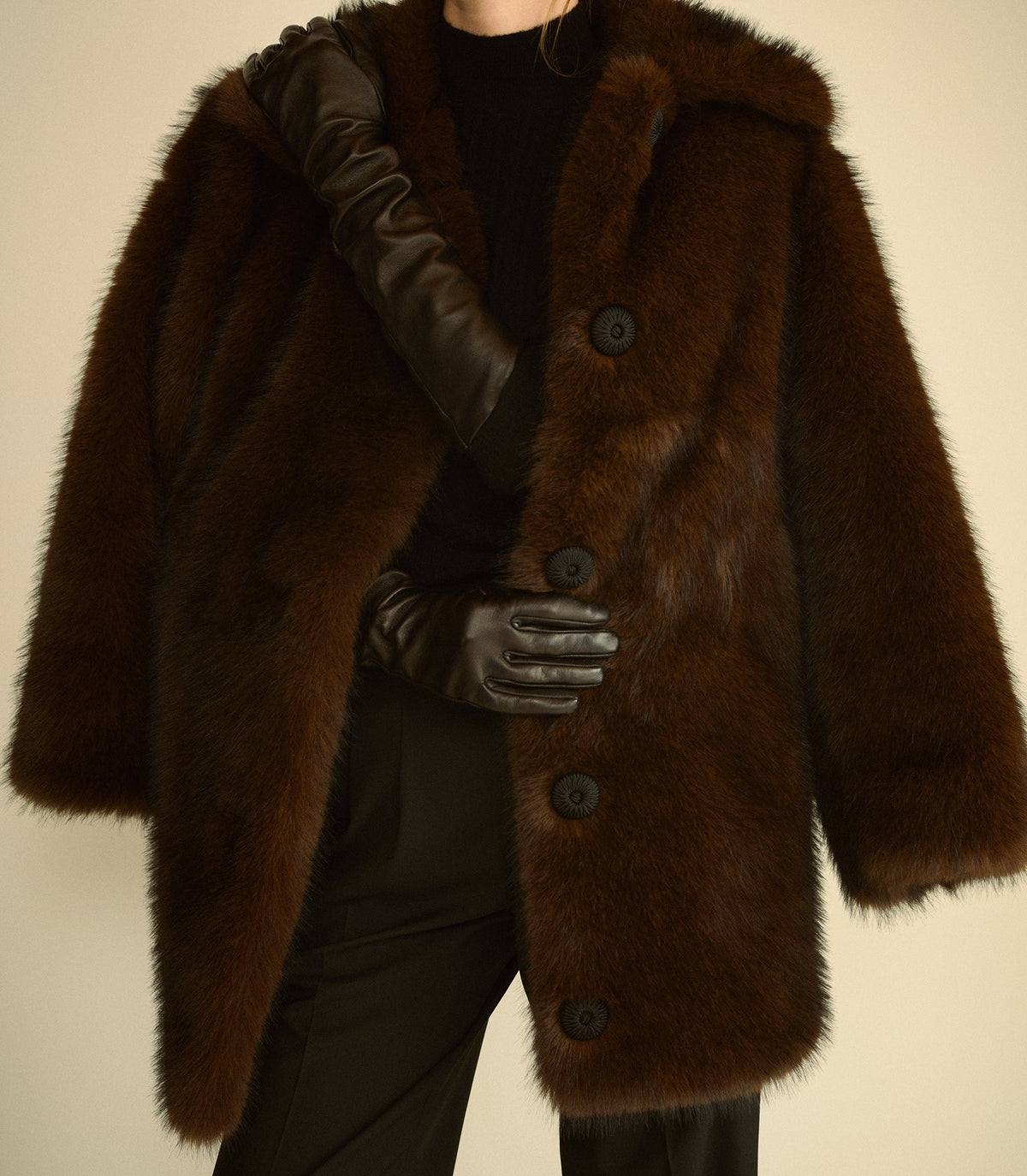 Verdi Opera Gloves in Black Leather, view 2