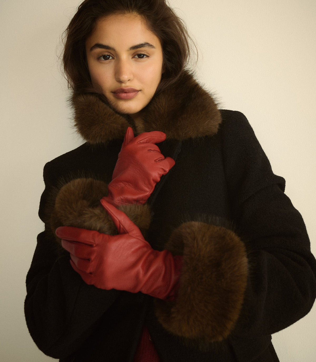 Verdi Opera Gloves in Rubino Leather, view 2