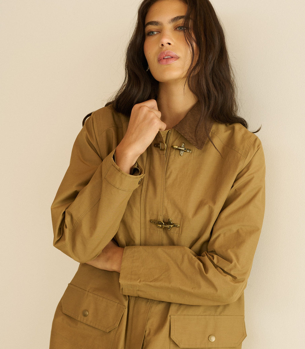 Waverley Raincoat in Coyote