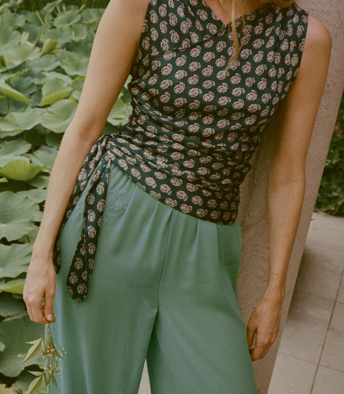 Yaria Pant in Malachite, view 5